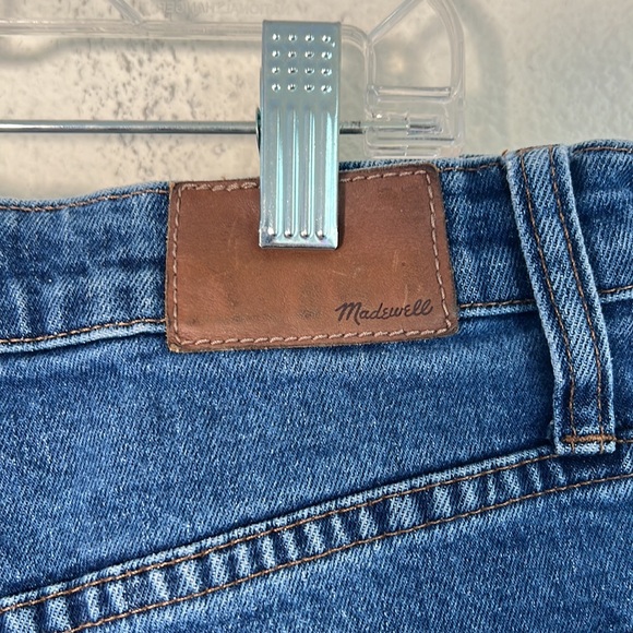 Madewell High Rise Taper Leg Jeans. Size 27 - Picture 10 of 11